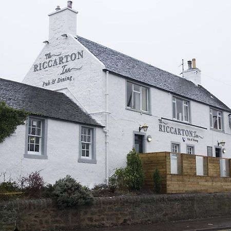 Riccarton Inn Currie Bagian luar foto