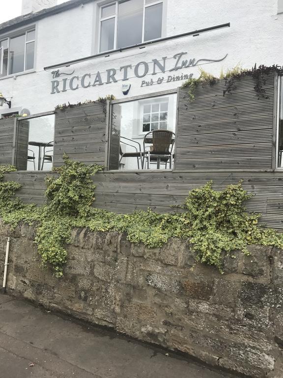 Riccarton Inn Currie Bagian luar foto